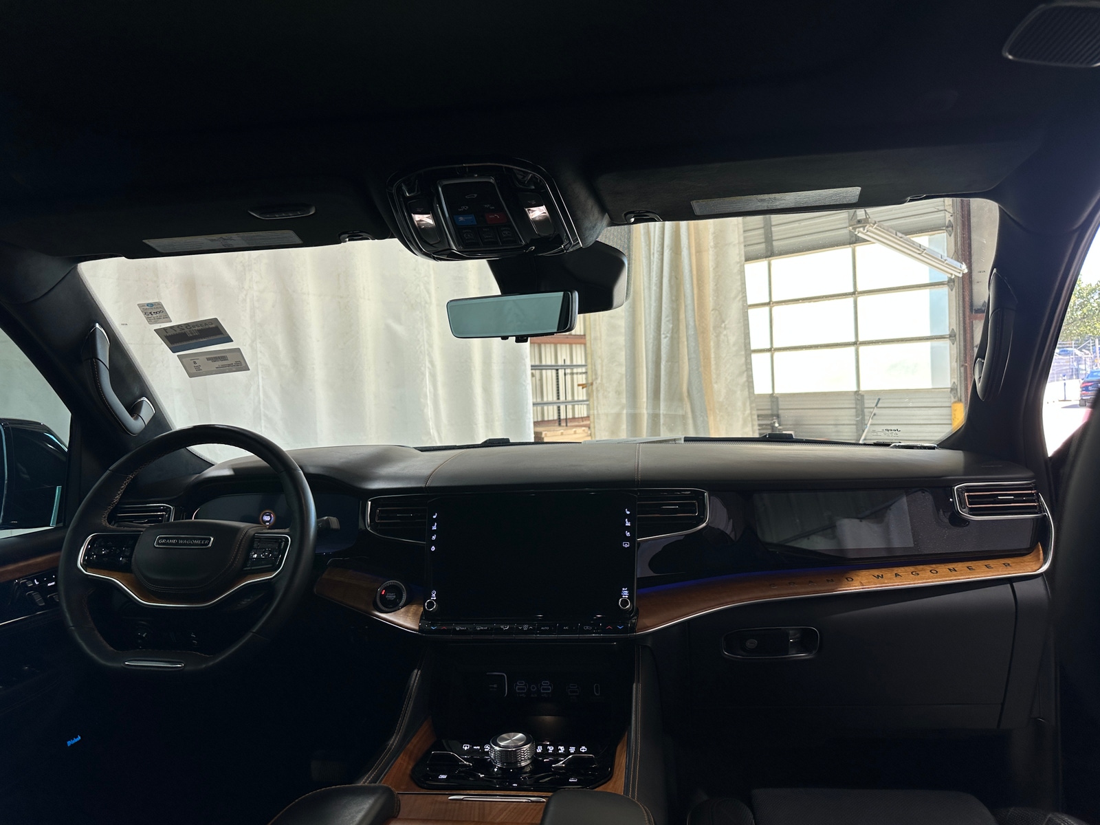 Thumbnail: 2023 Jeep Grand Wagoneer L - 2