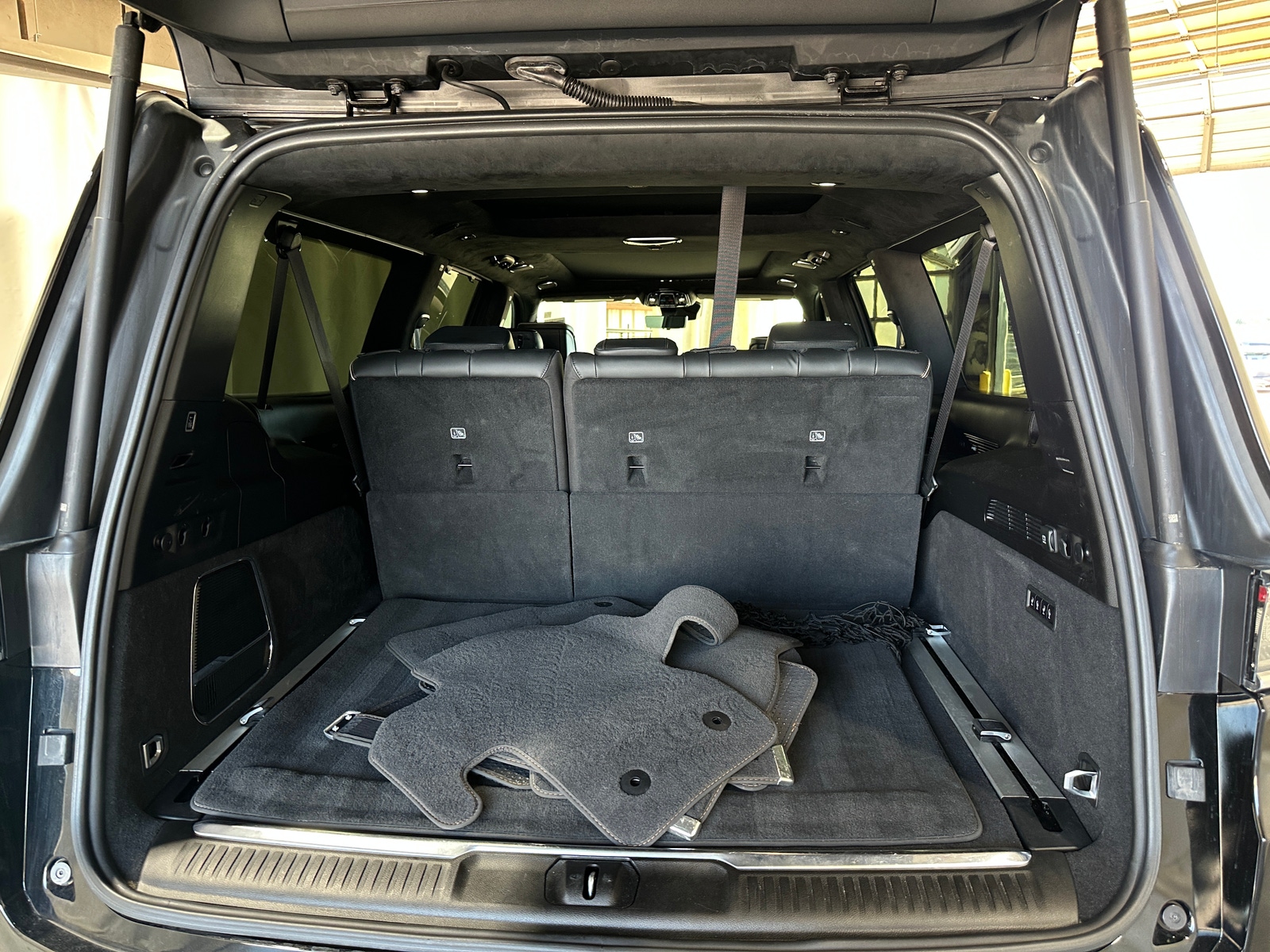 Thumbnail: 2023 Jeep Grand Wagoneer L - 6