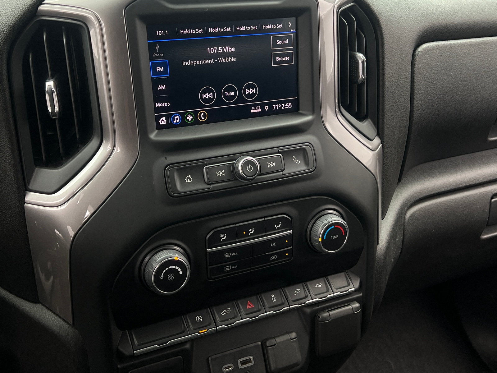 Thumbnail: 2022 Chevrolet Silverado 1500 - 4