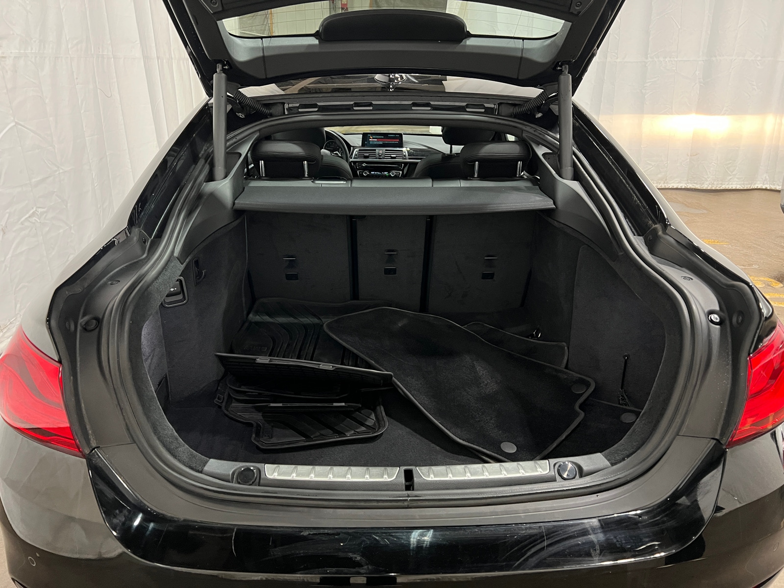 Thumbnail: 2018 BMW 4 Series - 6