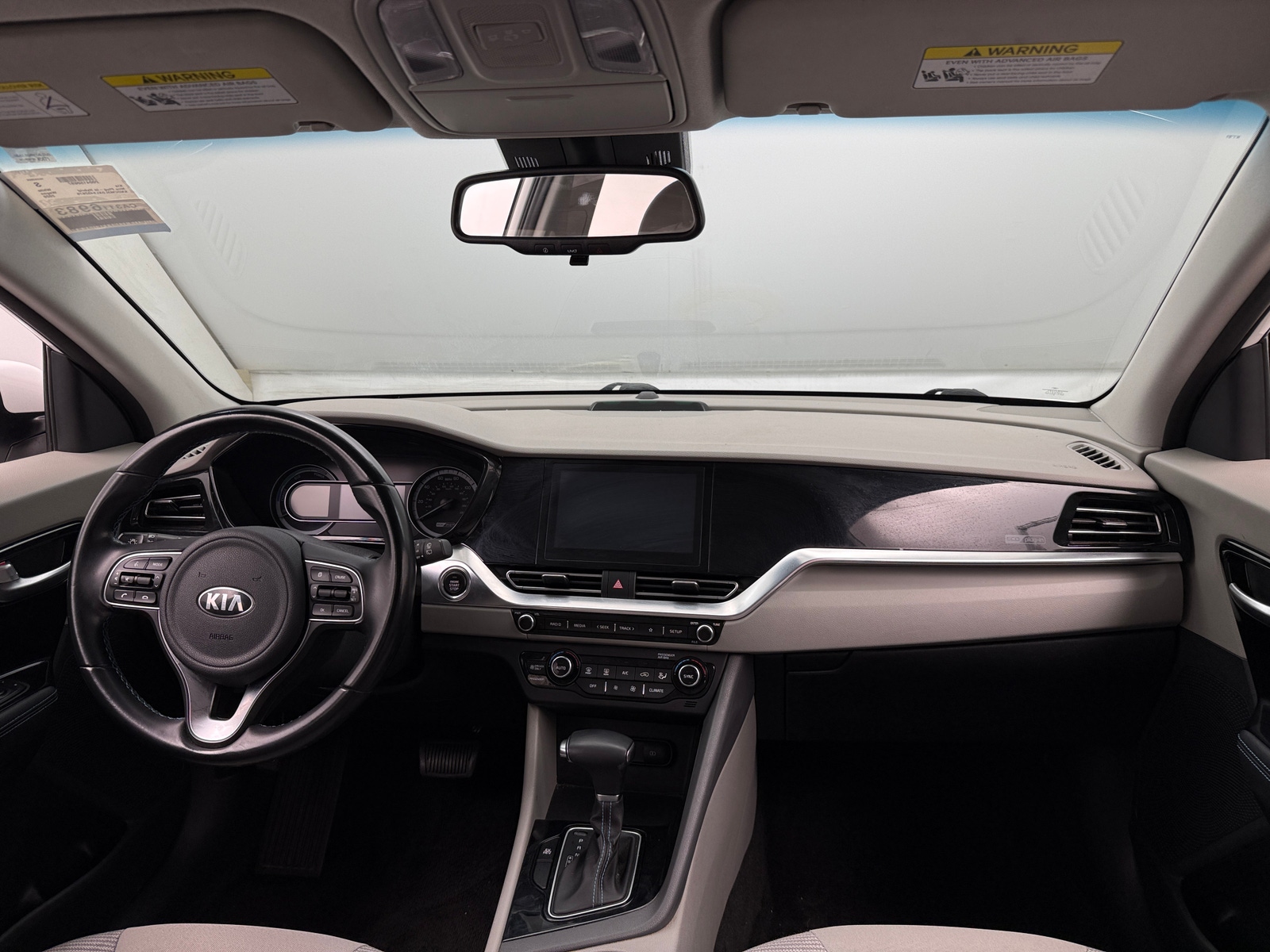 Thumbnail: 2020 Kia Niro - 3