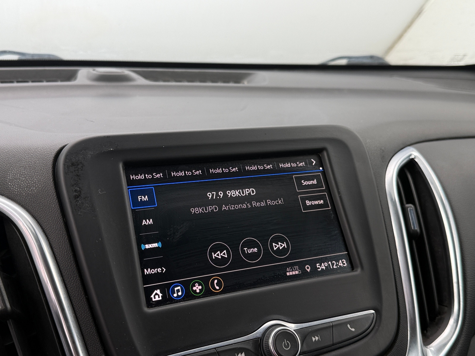 Thumbnail: 2021 Chevrolet Equinox - 4