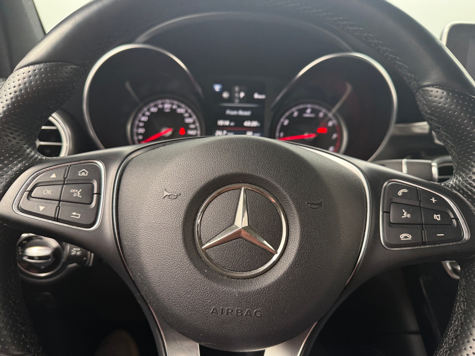 Thumbnail: 2017 Mercedes-Benz GLC - 4