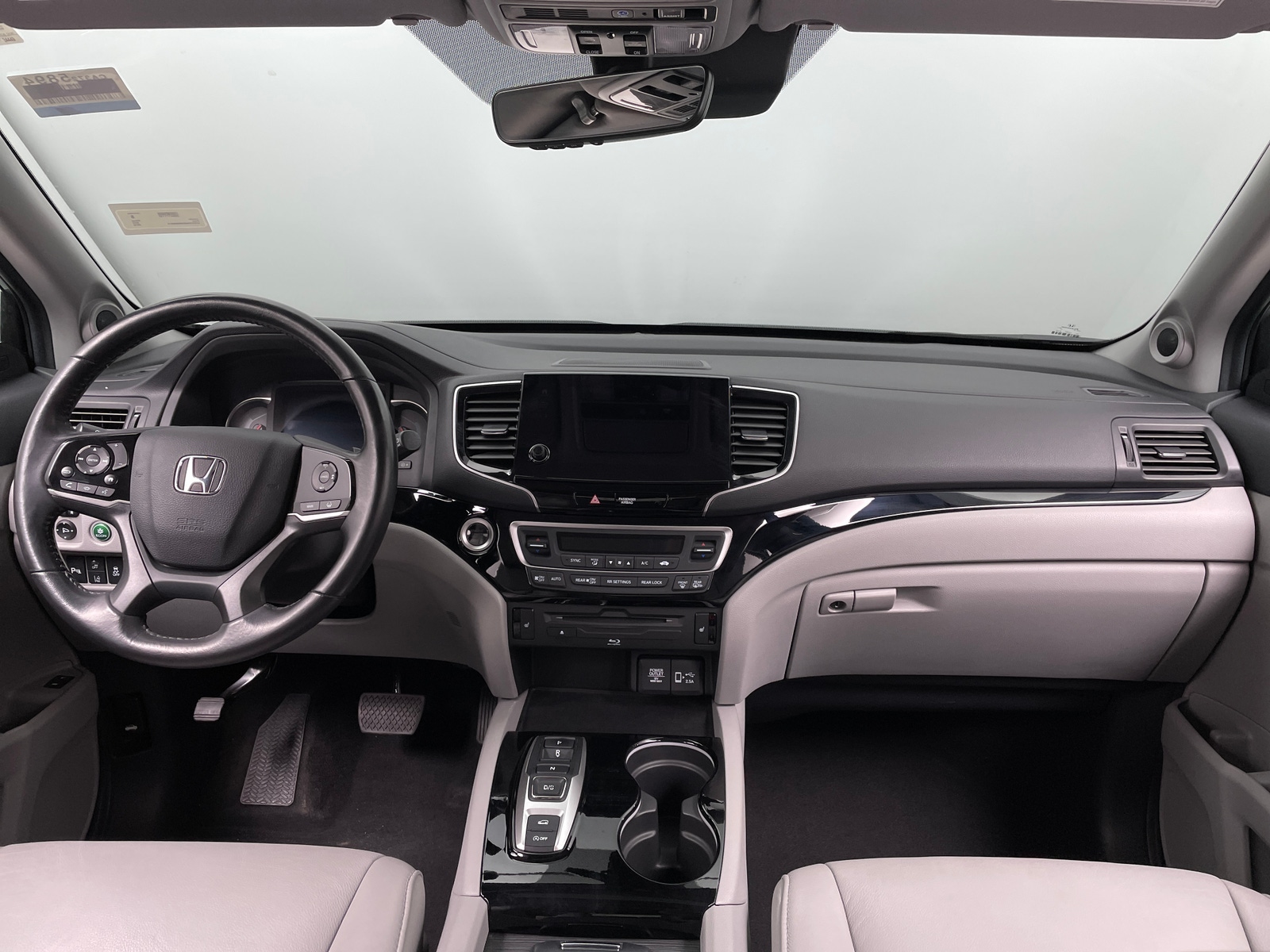 Thumbnail: 2019 Honda Pilot - 2