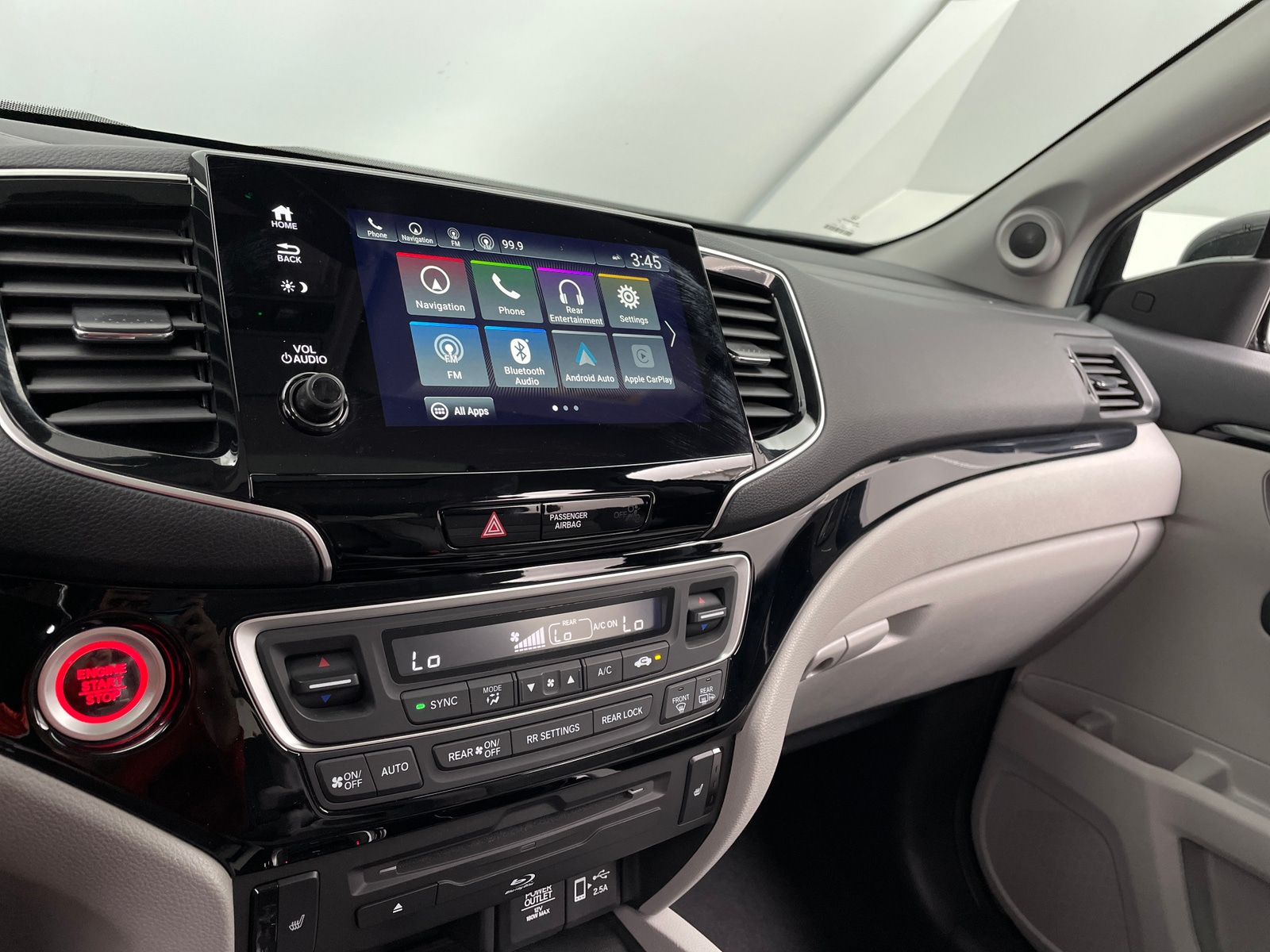 Thumbnail: 2019 Honda Pilot - 3