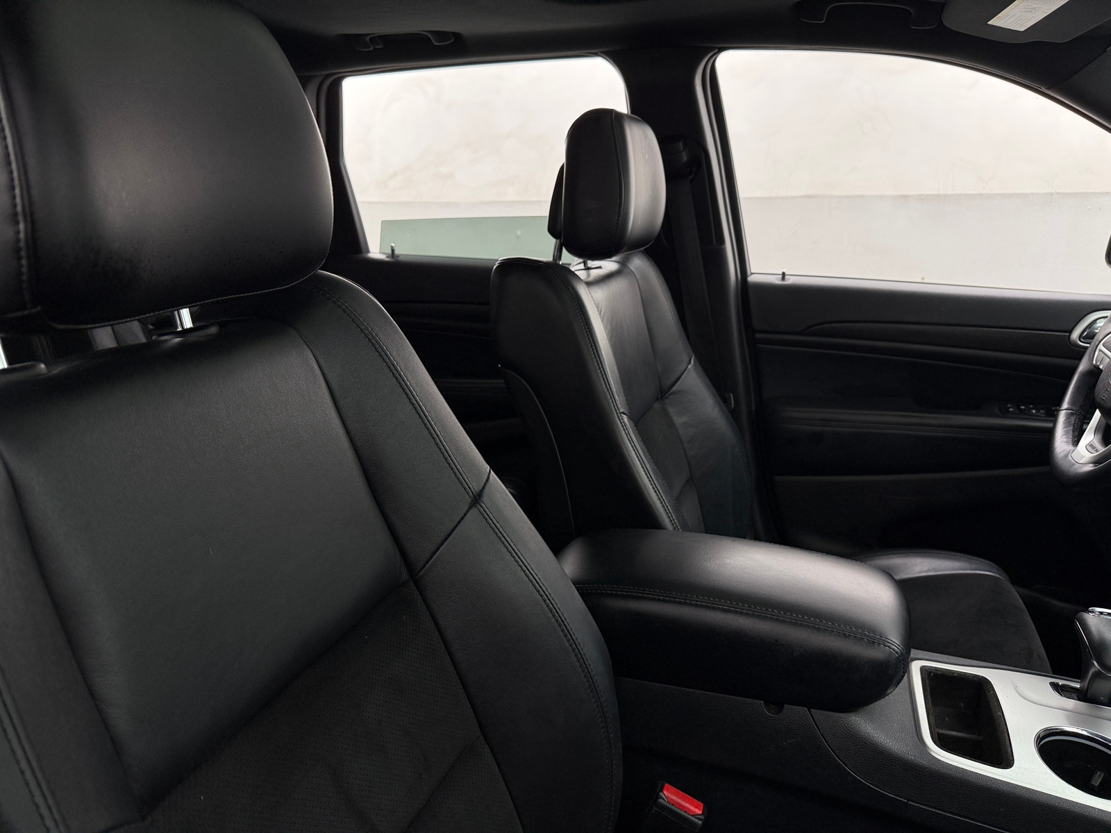 Thumbnail: 2015 Jeep Grand Cherokee - 2