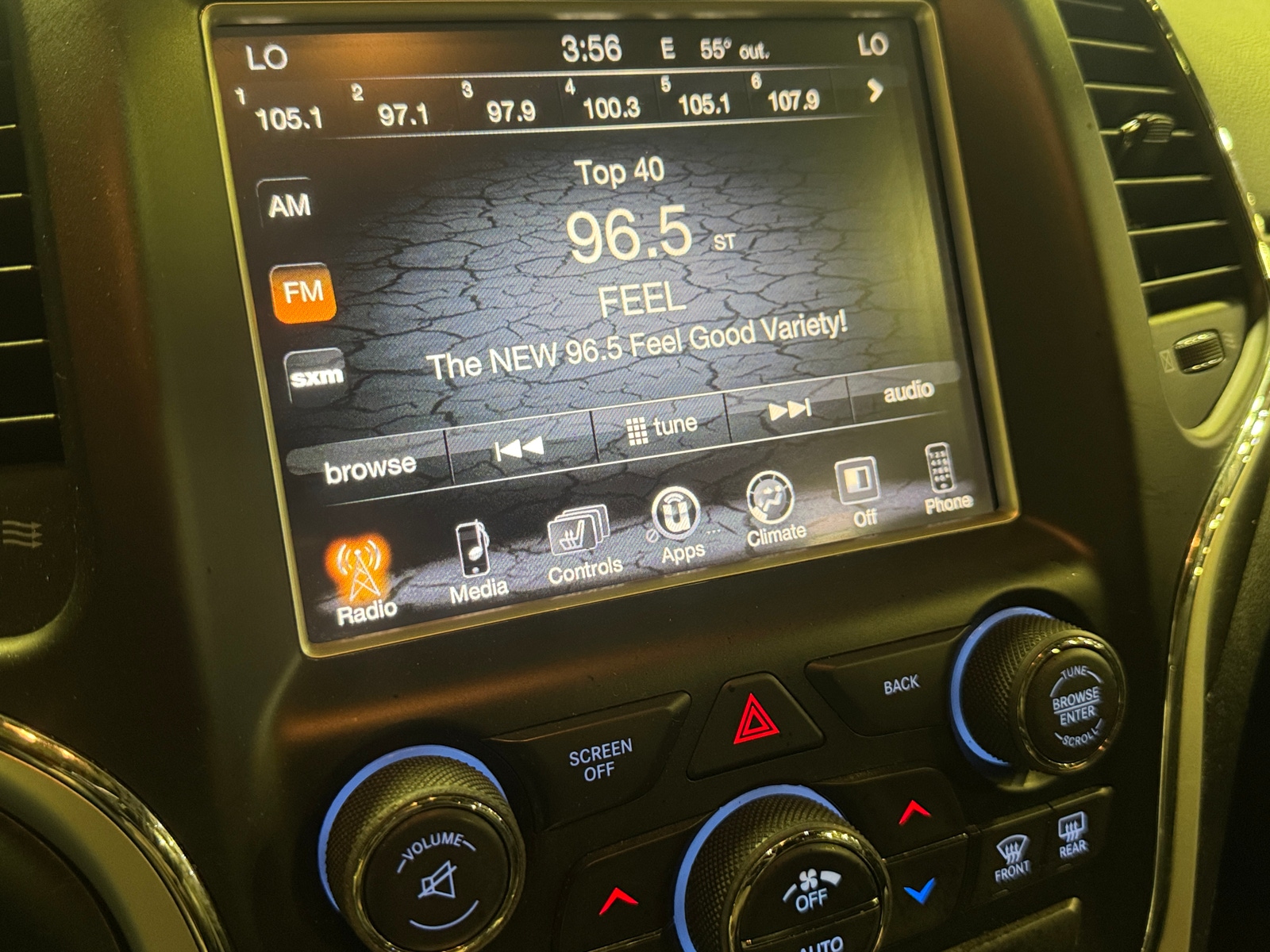 Thumbnail: 2015 Jeep Grand Cherokee - 4