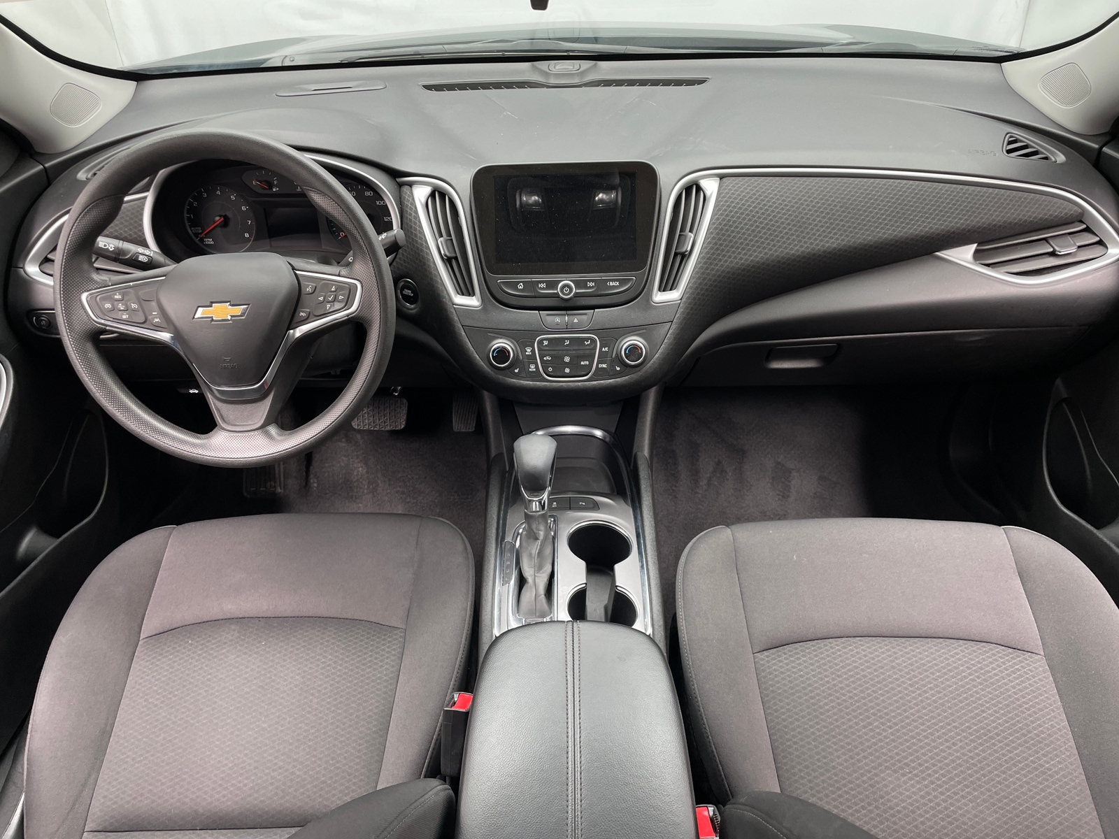 Thumbnail: 2024 Chevrolet Malibu - 3