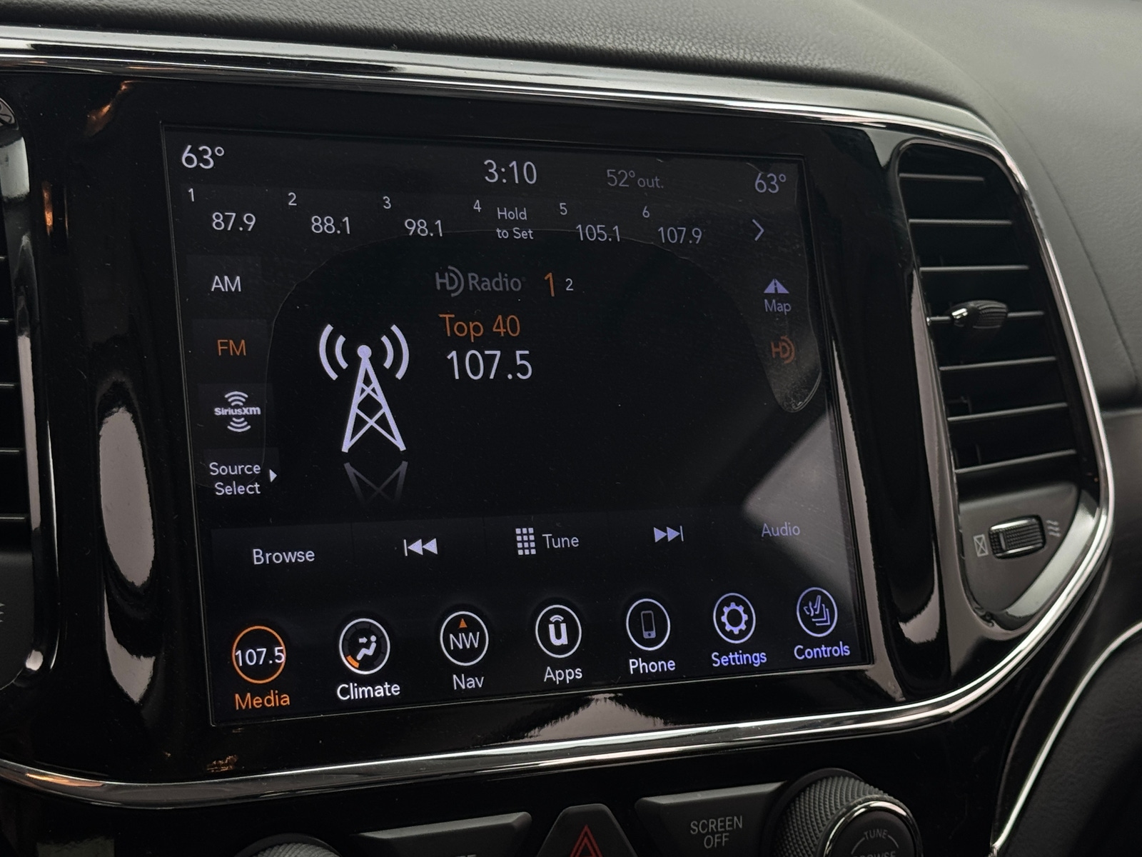 Thumbnail: 2020 Jeep Grand Cherokee - 3