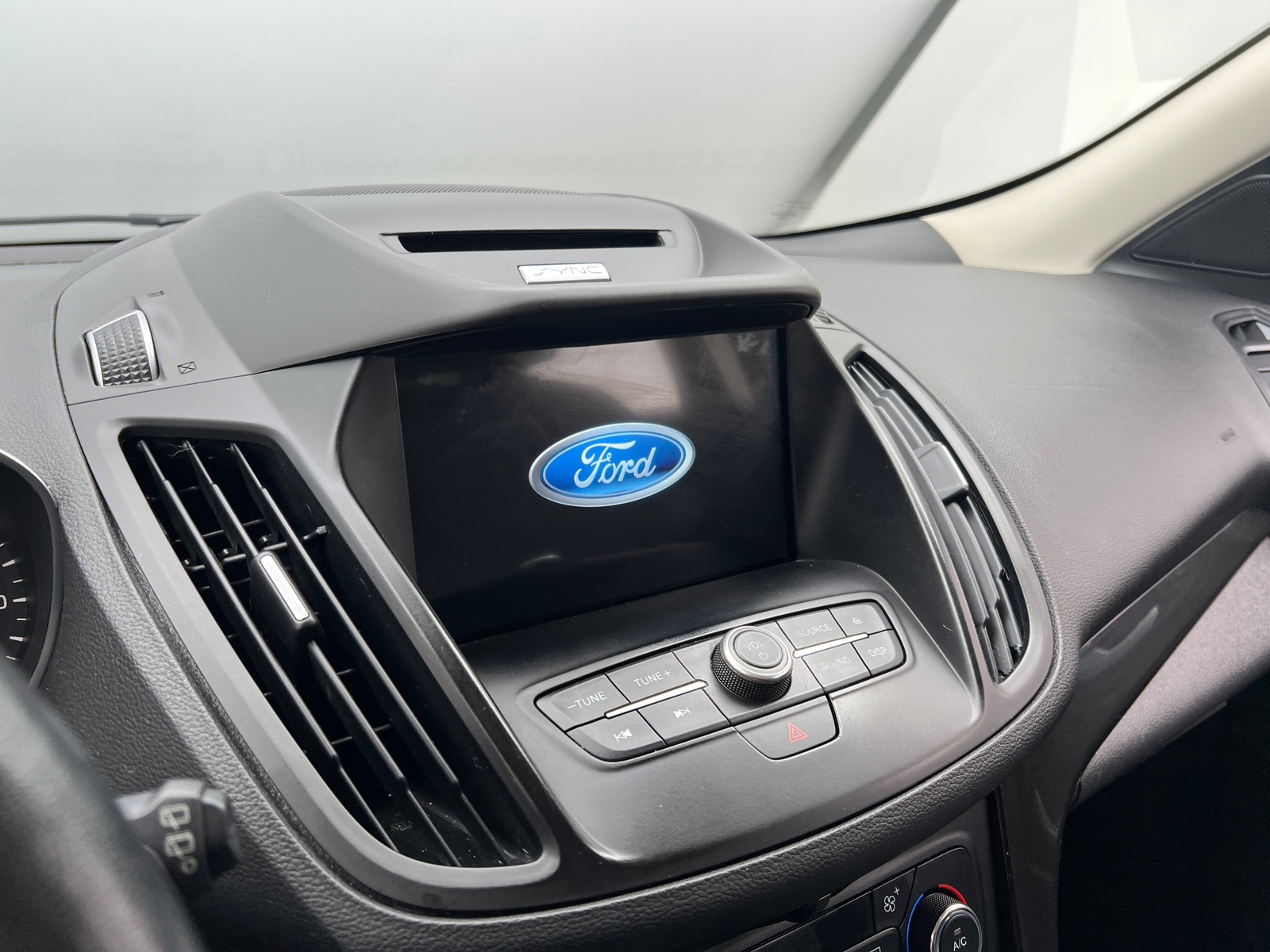 Thumbnail: 2017 Ford Escape - 3