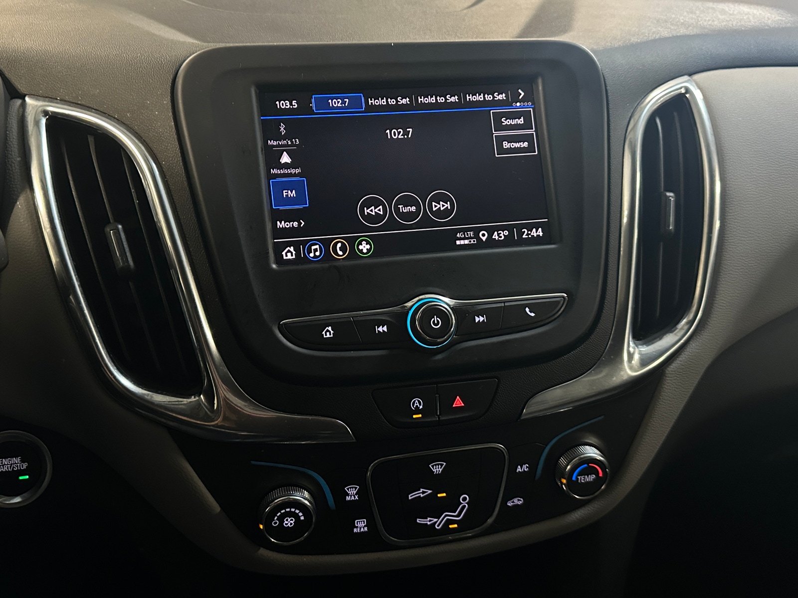 Thumbnail: 2023 Chevrolet Equinox - 4