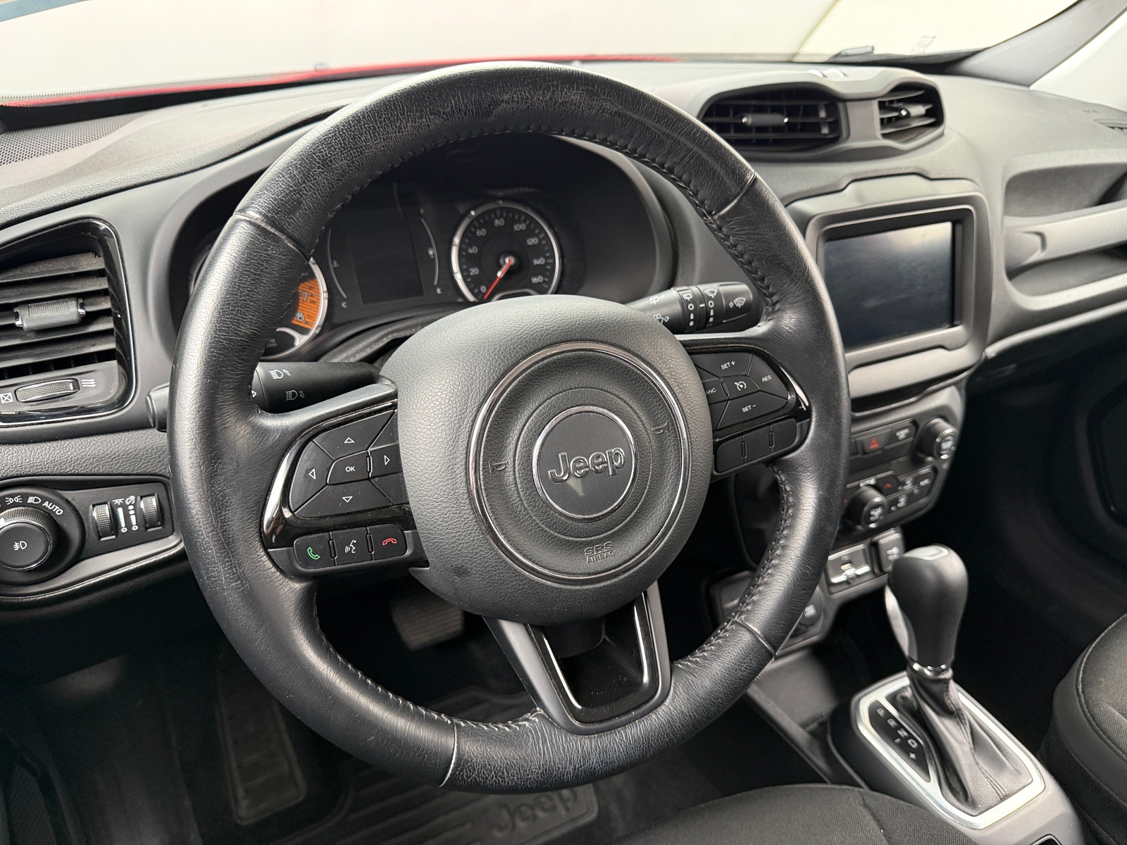 Thumbnail: 2019 Jeep Renegade - 5