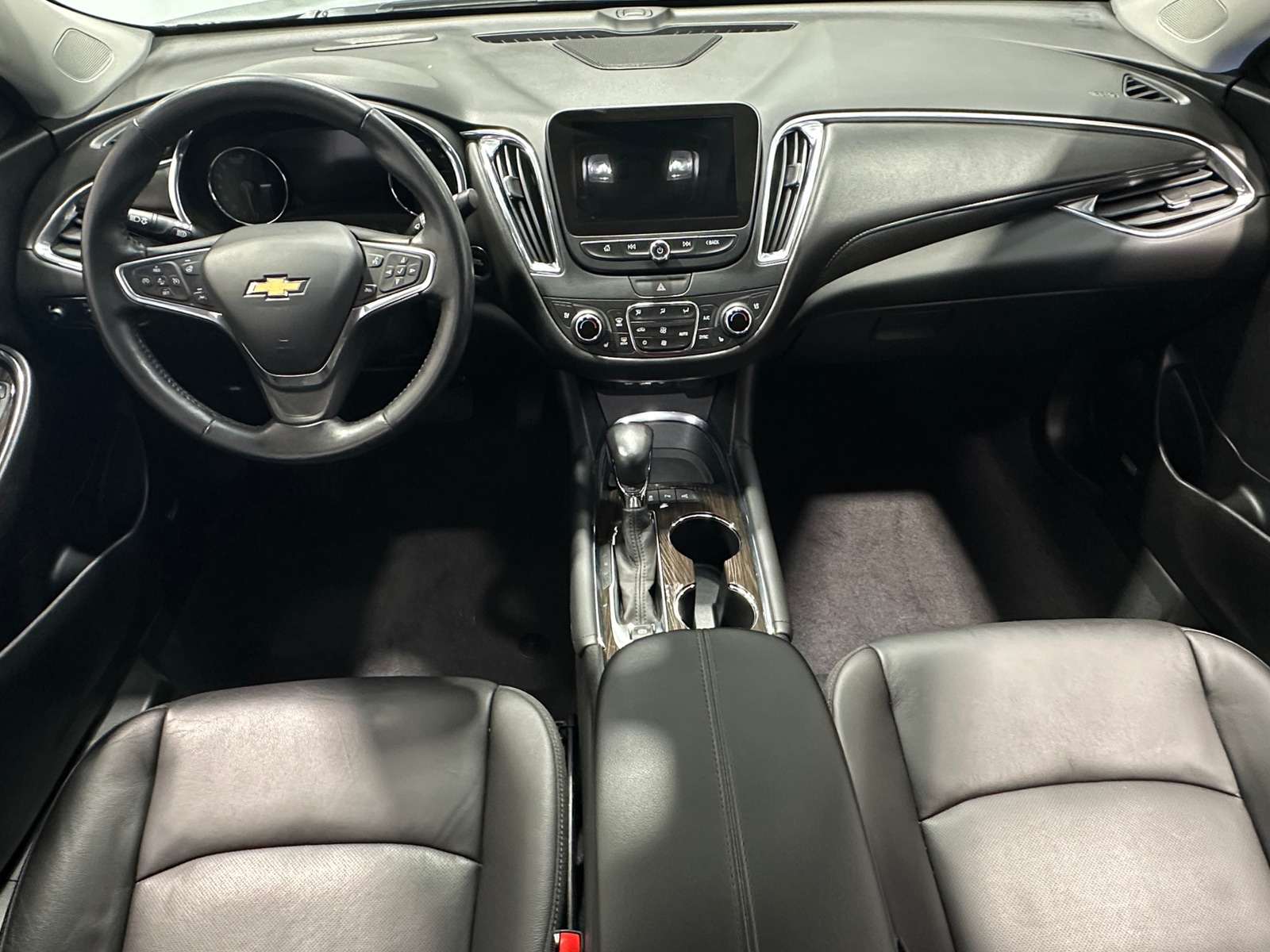 Thumbnail: 2022 Chevrolet Malibu - 2