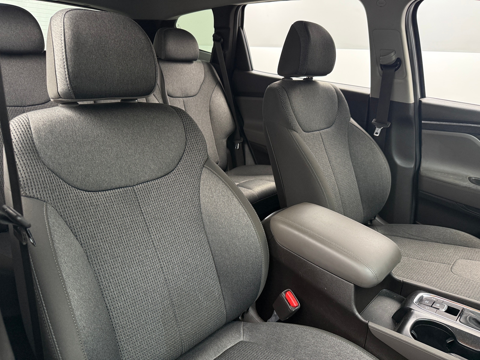 Thumbnail: 2019 Hyundai Santa Fe - 2