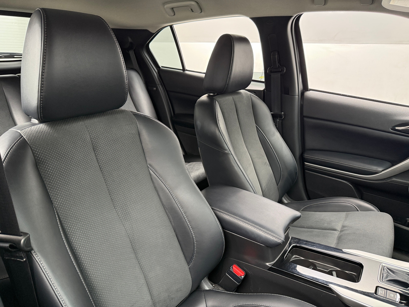 Thumbnail: 2025 Mitsubishi Eclipse Cross - 2