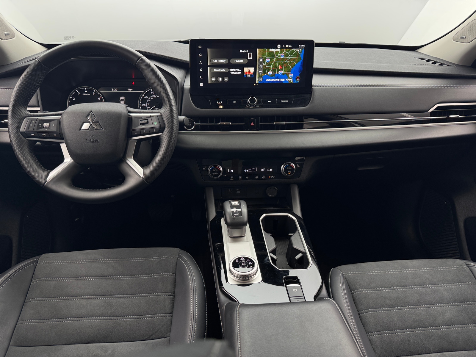 Thumbnail: 2025 Mitsubishi Outlander - 2