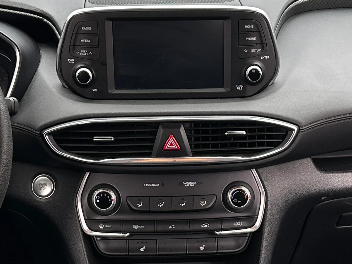 Thumbnail: 2020 Hyundai Santa Fe - 4