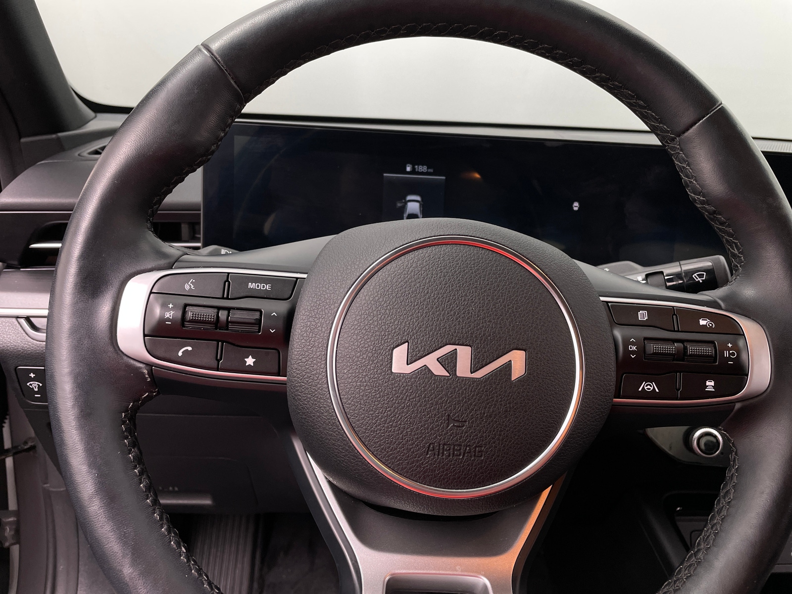 Thumbnail: 2025 Kia K5 - 4