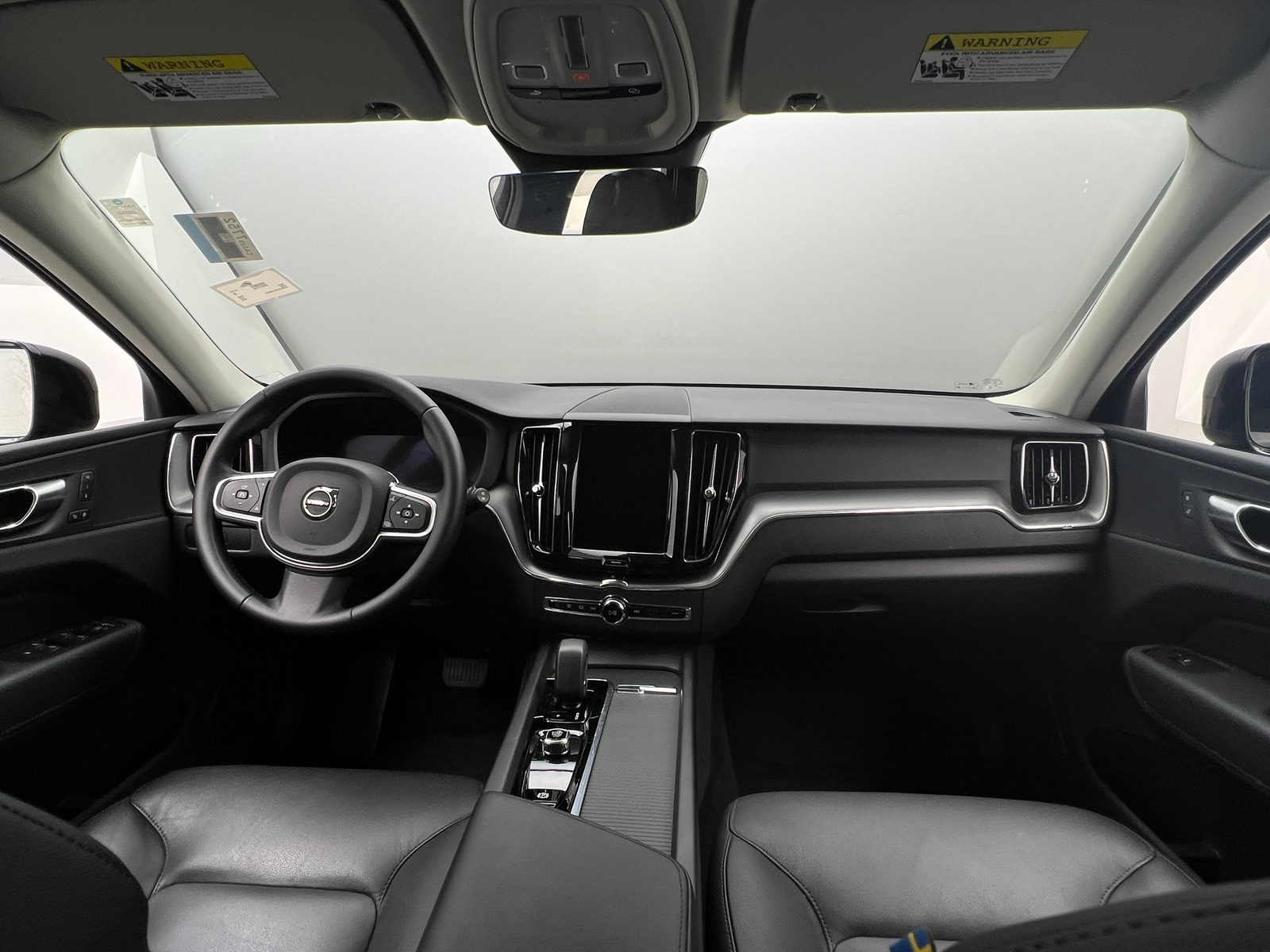 Thumbnail: 2025 Volvo XC60 - 3