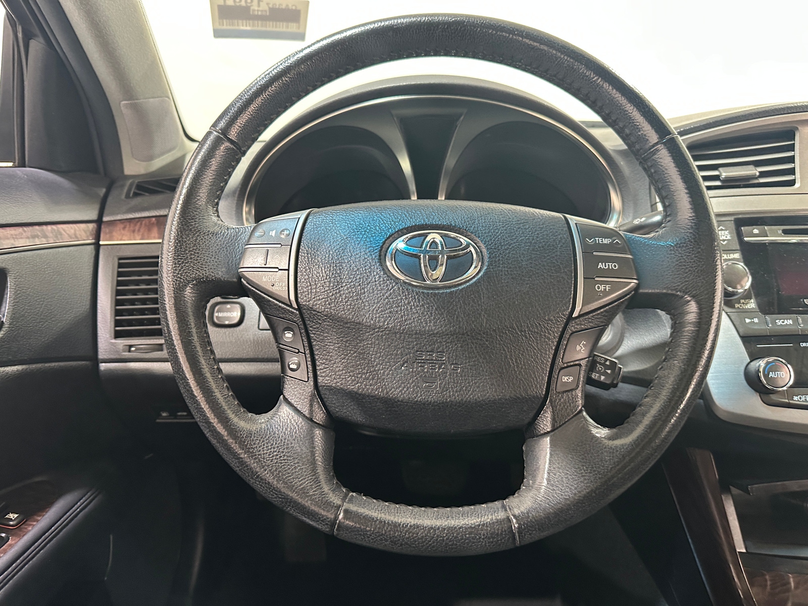 Thumbnail: 2012 Toyota Avalon - 5