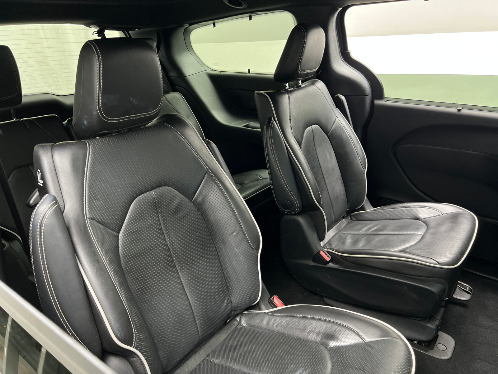 Thumbnail: 2022 Chrysler Pacifica - 5