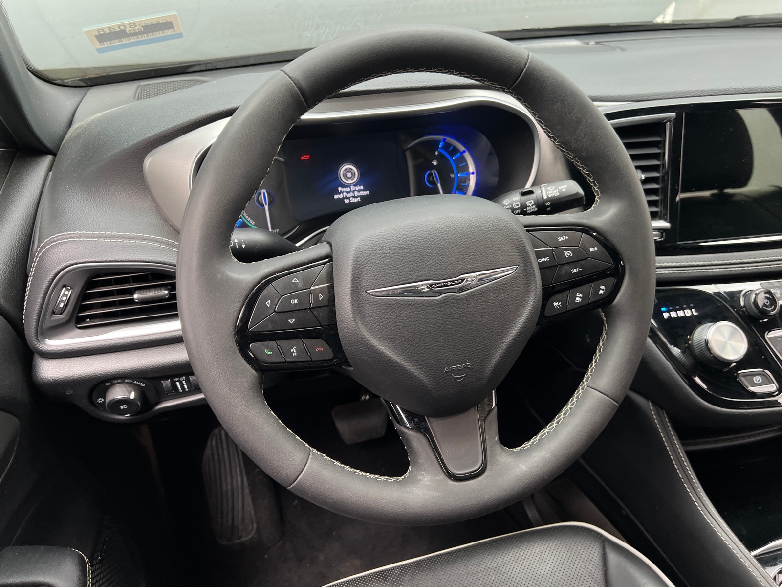 Thumbnail: 2022 Chrysler Pacifica - 4