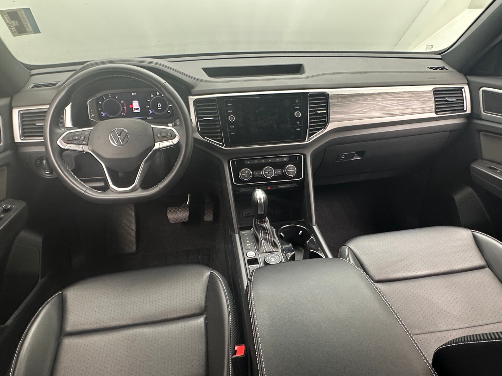 Thumbnail: 2022 Volkswagen Atlas - 2