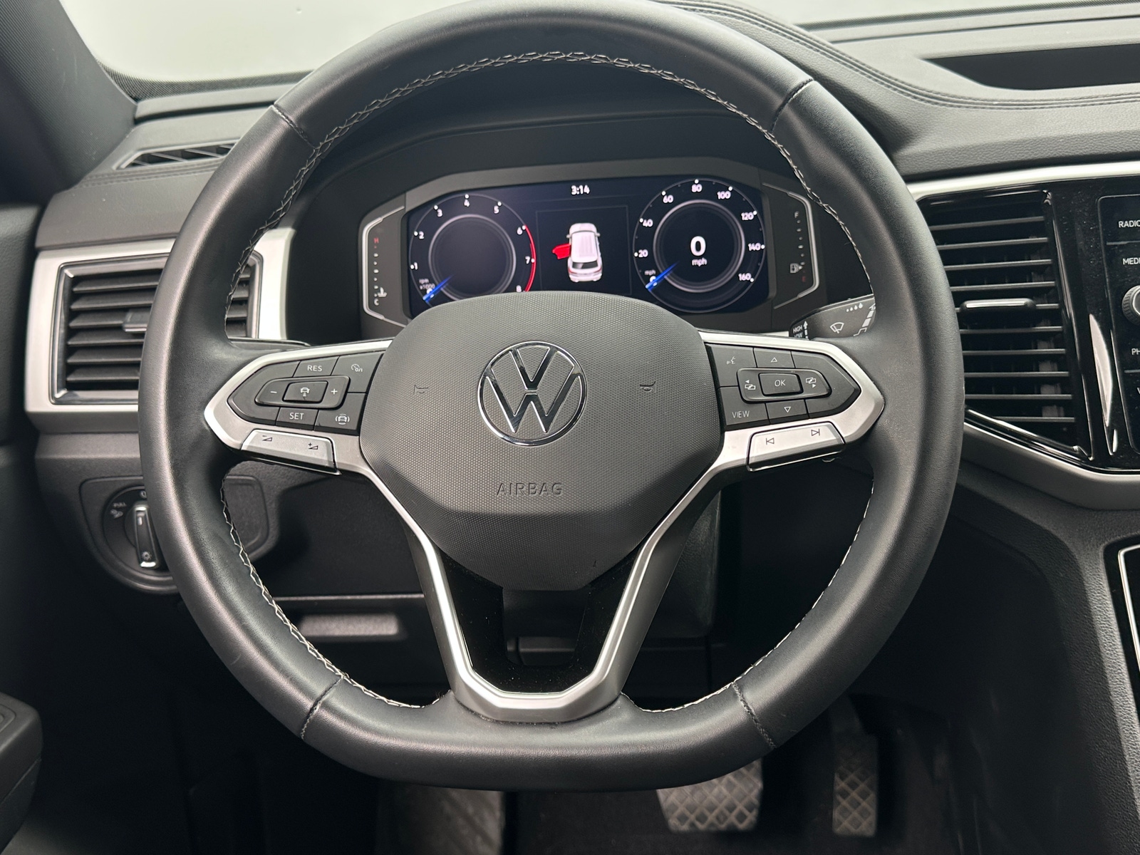 Thumbnail: 2022 Volkswagen Atlas - 4