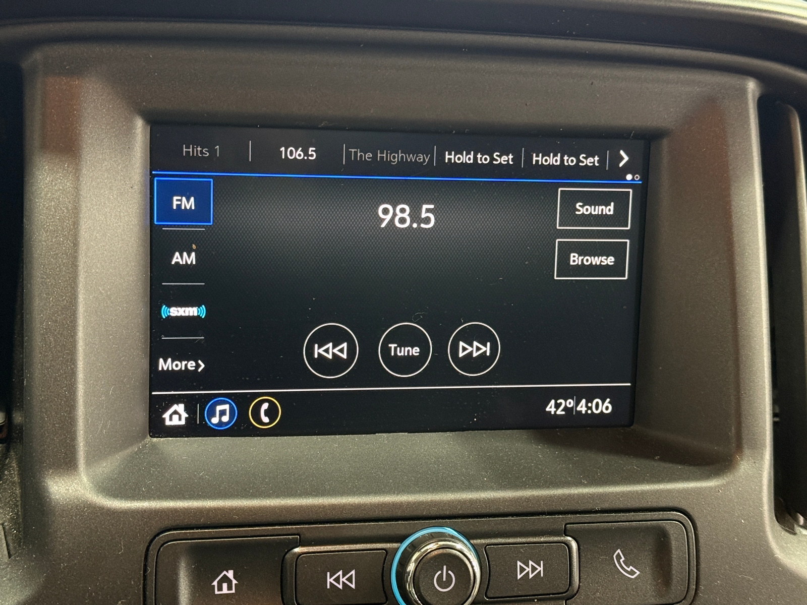 Thumbnail: 2022 Chevrolet Colorado - 4