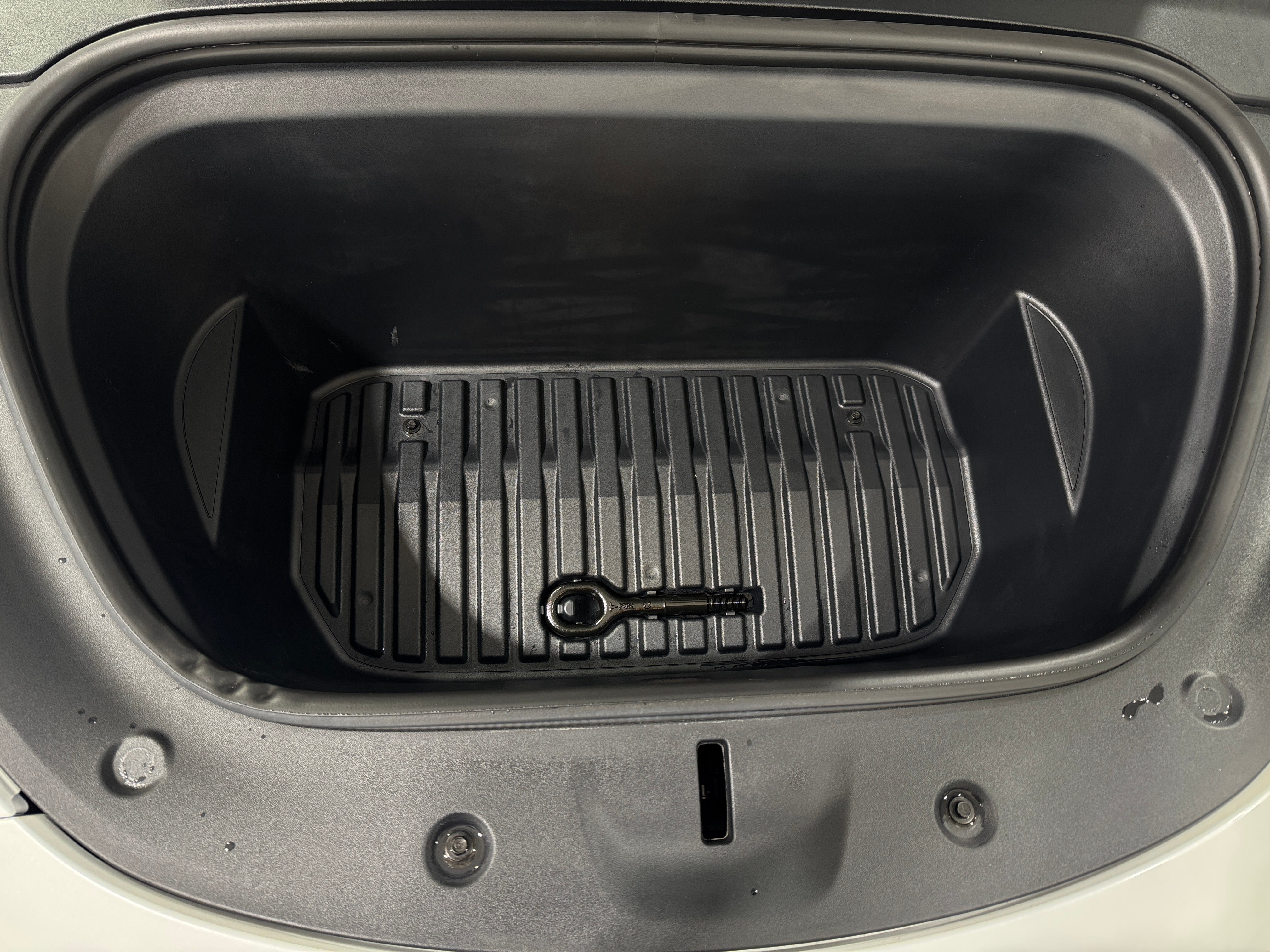 Used 2022 Tesla Model Y Long Range with VIN 7SAYGAEE1NF517098 for sale in Auburn, WA