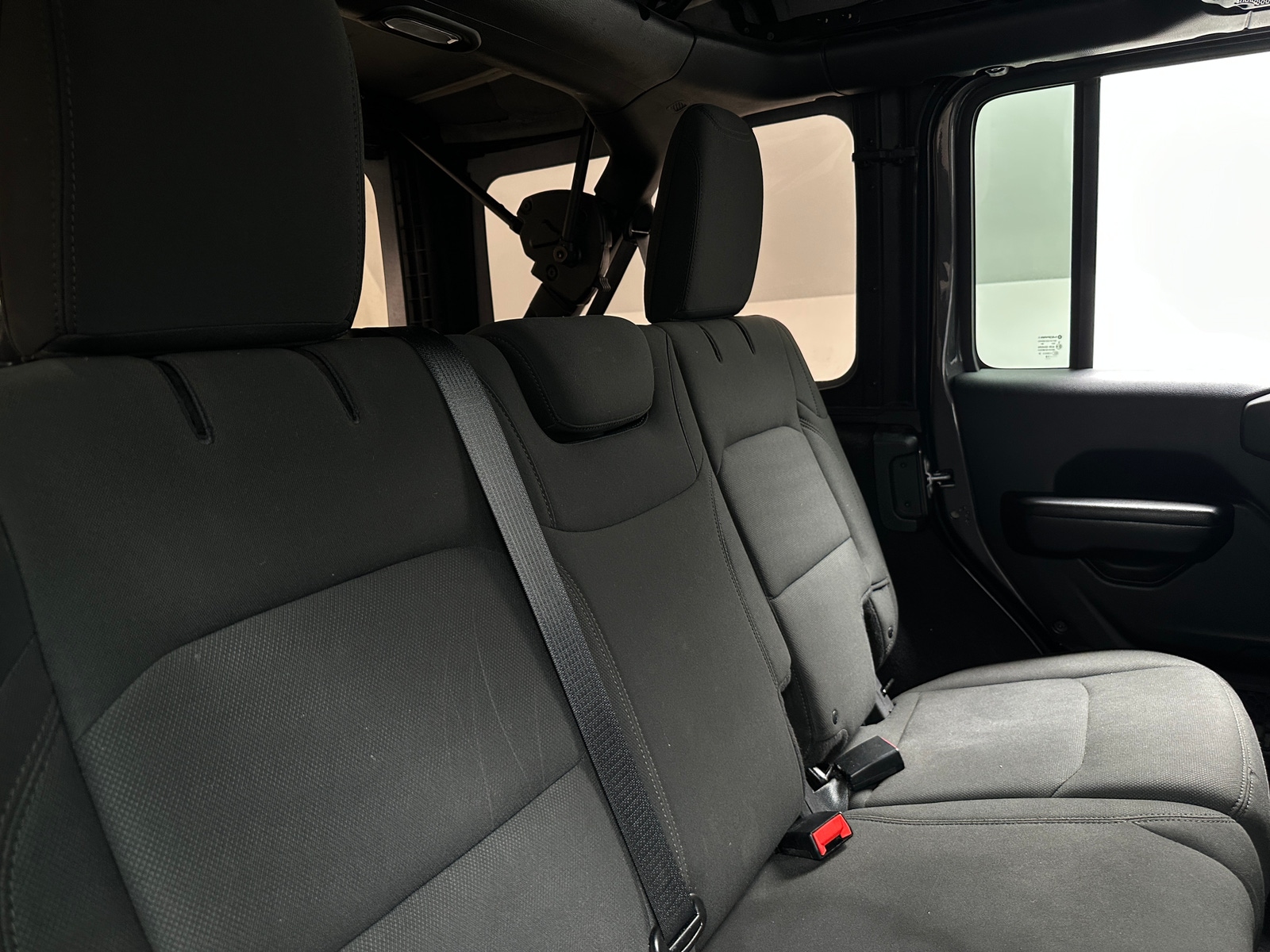 Thumbnail: 2018 Jeep Wrangler - 6