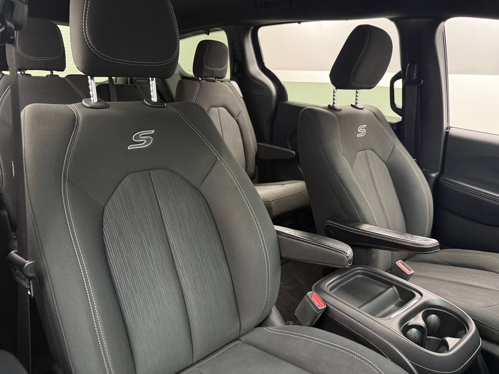 Thumbnail: 2019 Chrysler Pacifica - 2