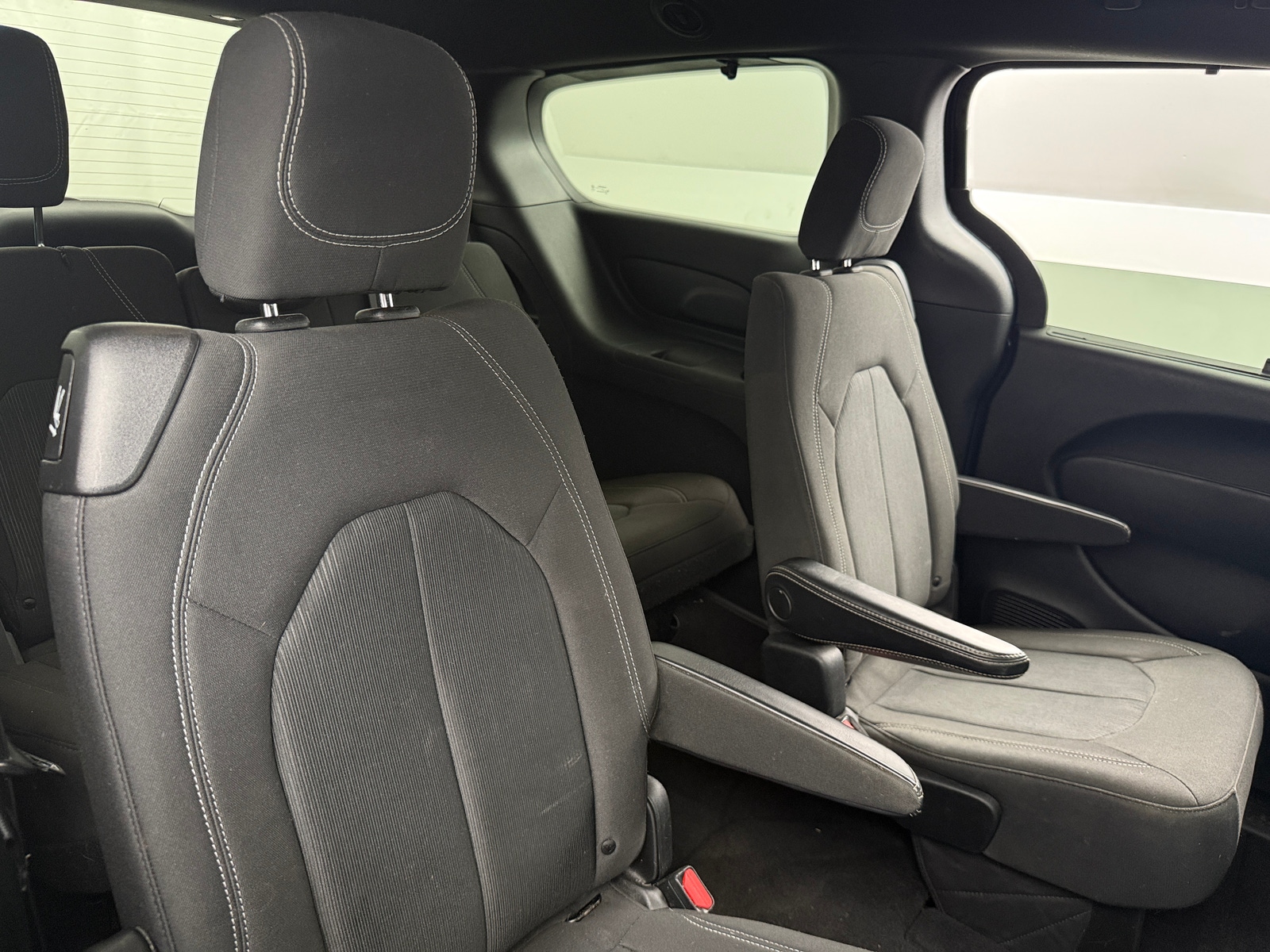 Thumbnail: 2019 Chrysler Pacifica - 6