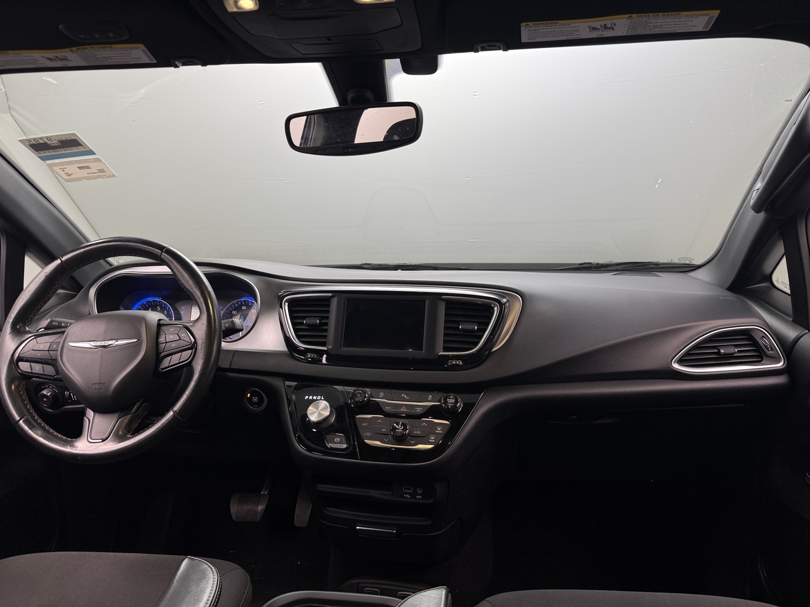 Thumbnail: 2019 Chrysler Pacifica - 3