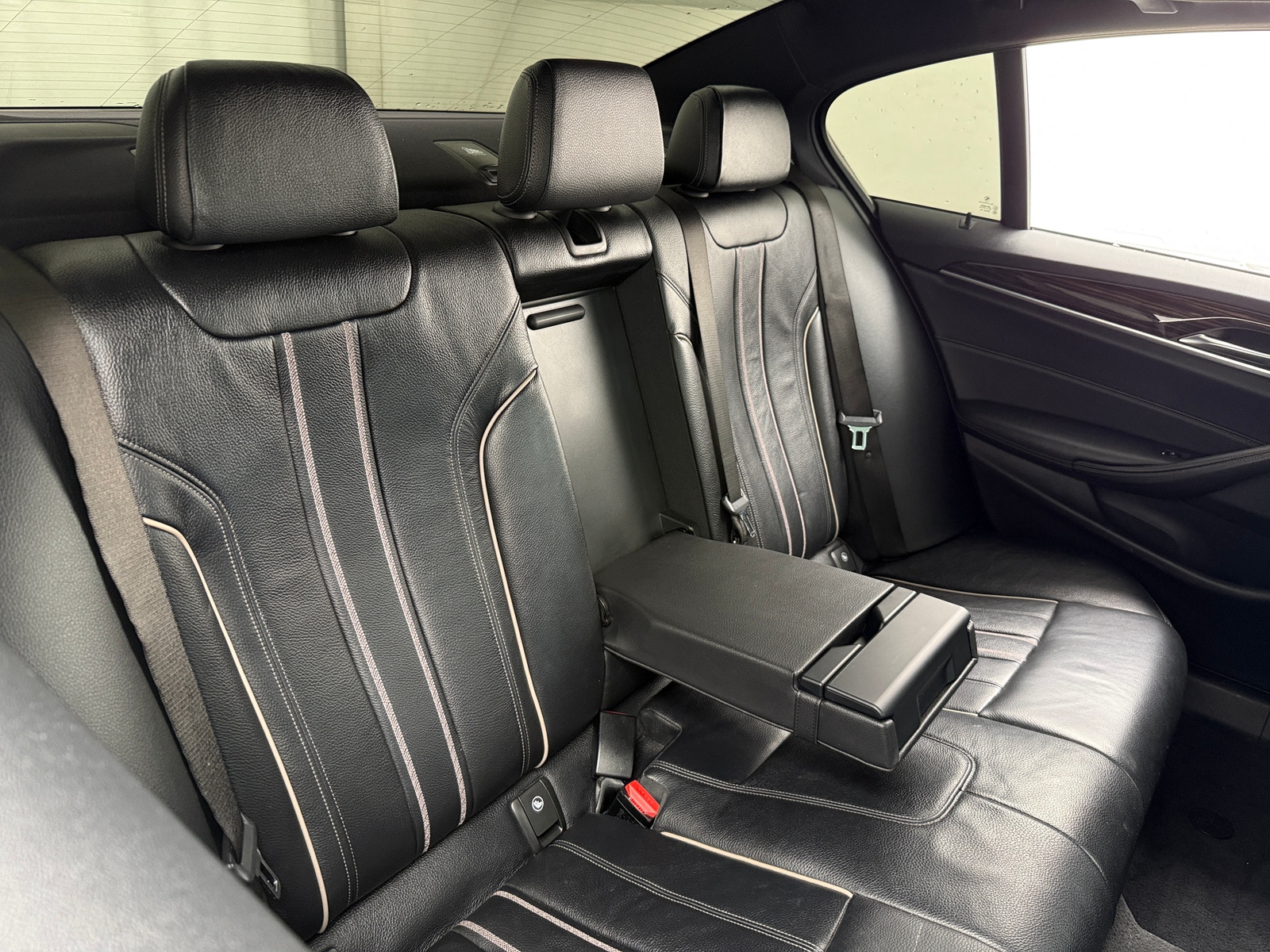 Thumbnail: 2018 BMW 5 Series - 5