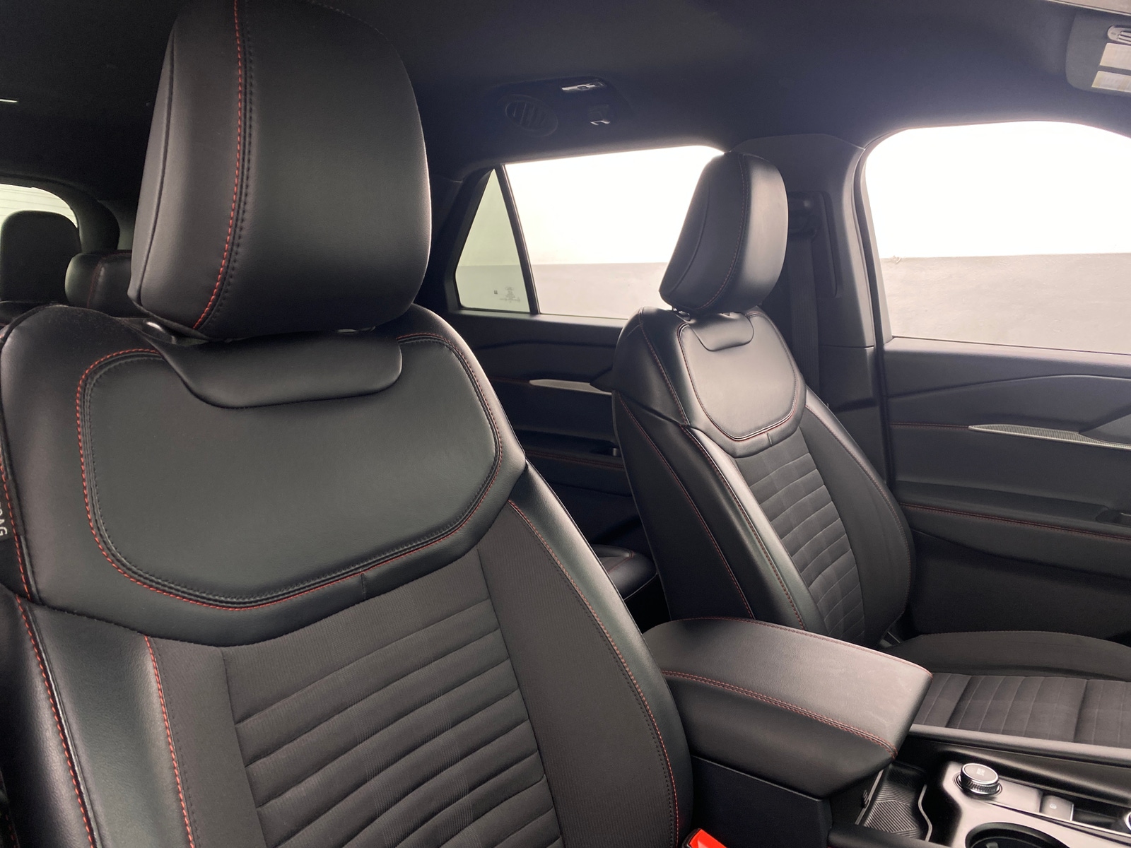 Thumbnail: 2025 Ford Explorer - 2