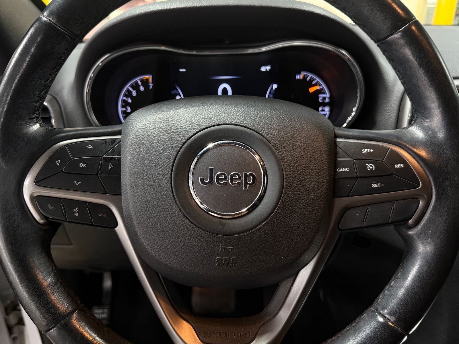 Thumbnail: 2021 Jeep Grand Cherokee - 5