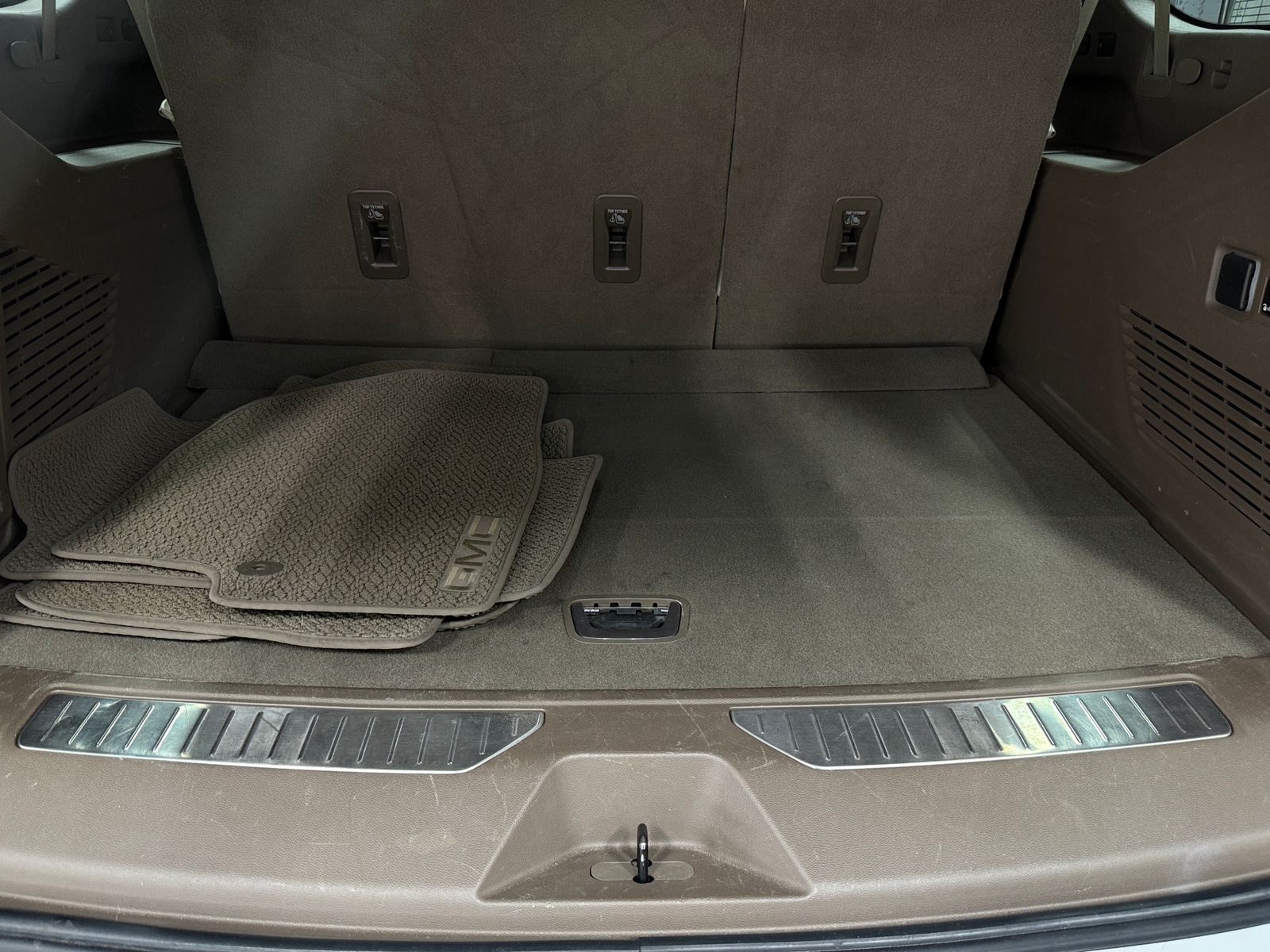 Thumbnail: 2021 GMC Yukon XL - 6