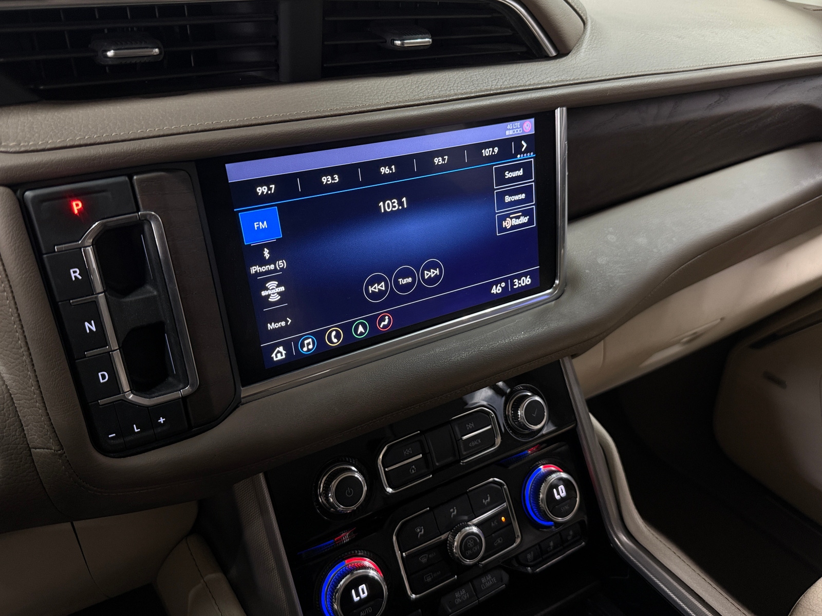 Thumbnail: 2021 GMC Yukon XL - 3