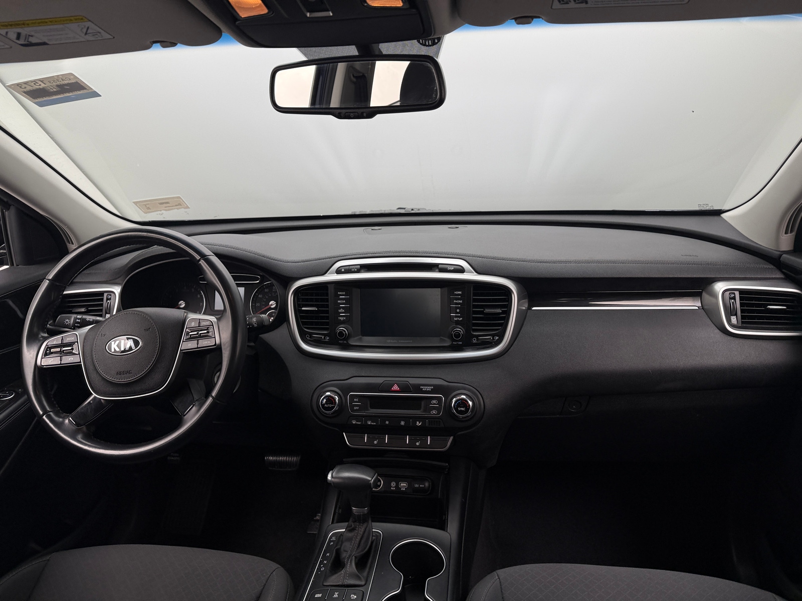 Thumbnail: 2019 Kia Sorento - 3