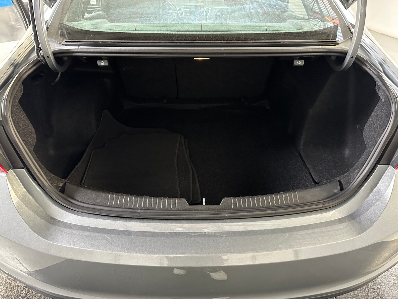 Thumbnail: 2023 Chevrolet Malibu - 7