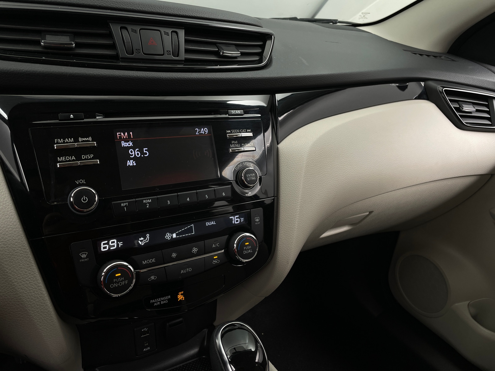 Thumbnail: 2018 Nissan Rogue Sport - 4