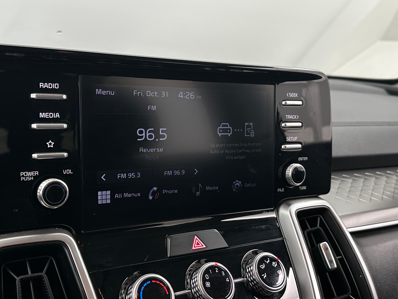 Thumbnail: 2022 Kia Sorento - 4