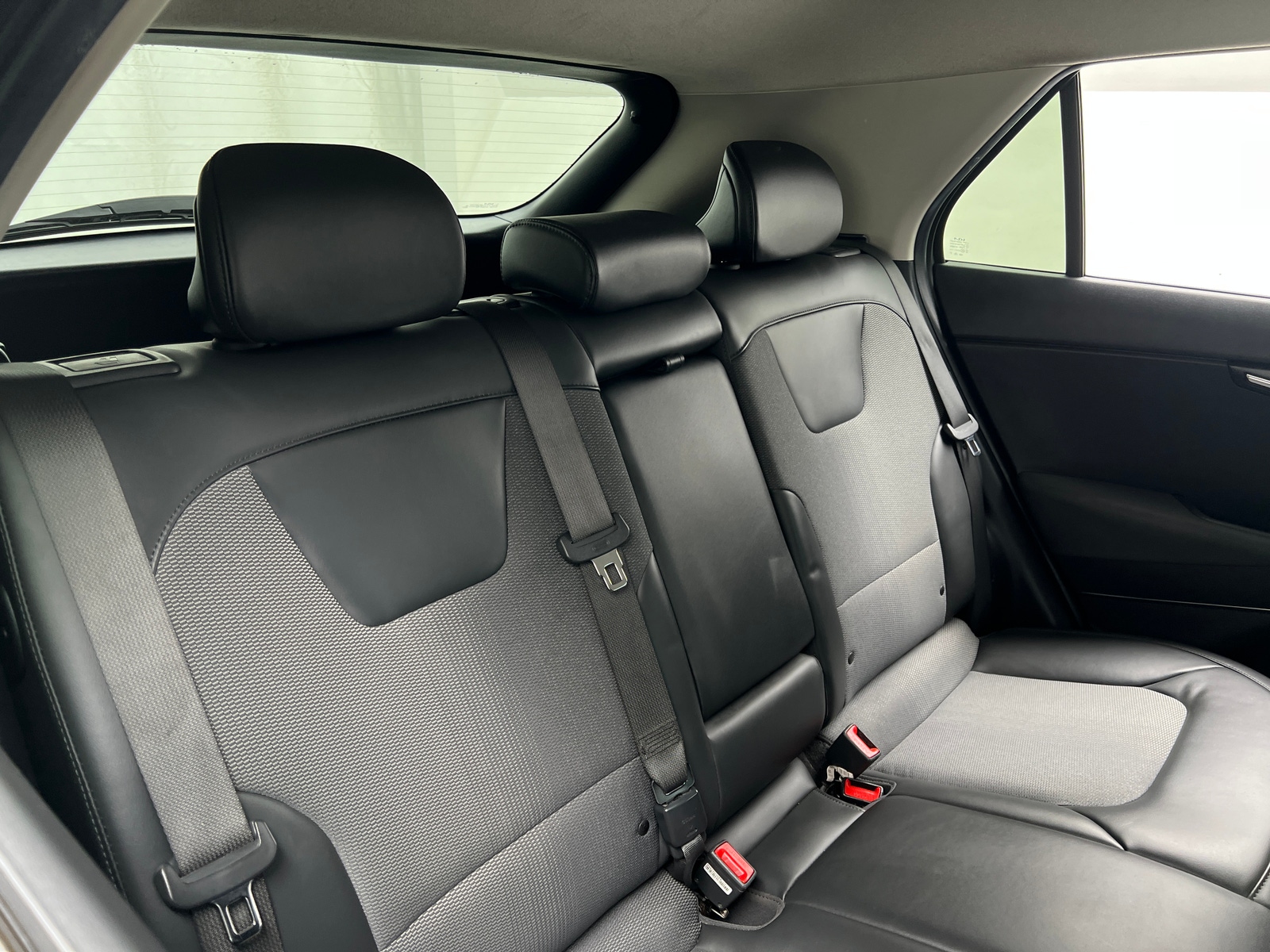 Thumbnail: 2024 Kia Niro - 6