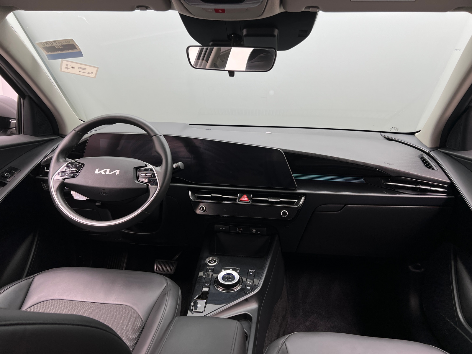 Thumbnail: 2024 Kia Niro - 3