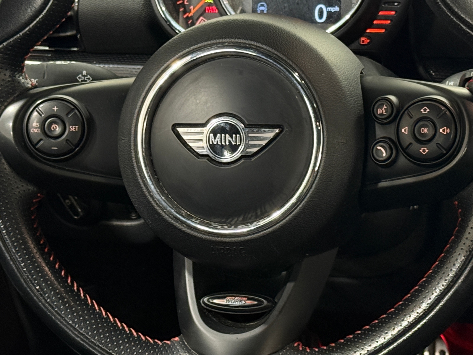 Thumbnail: 2017 MINI Cooper Clubman - 4