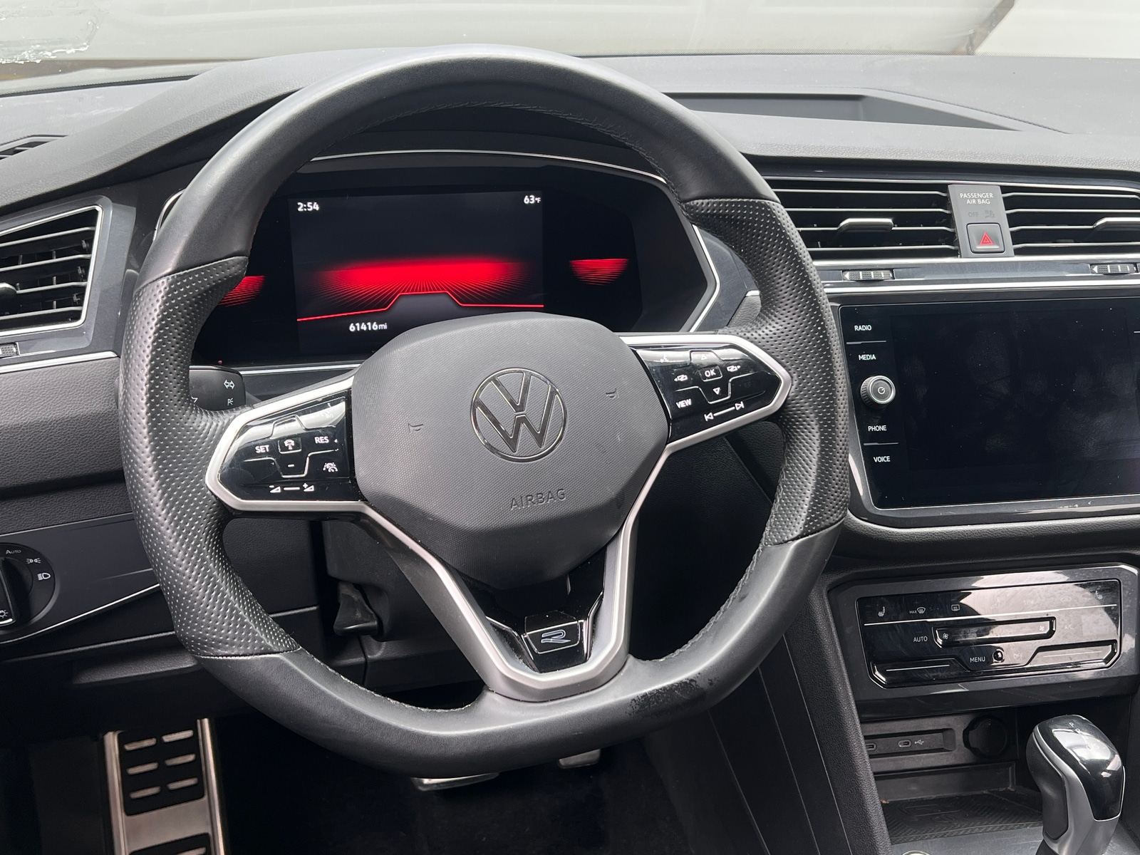 Thumbnail: 2022 Volkswagen Tiguan - 4