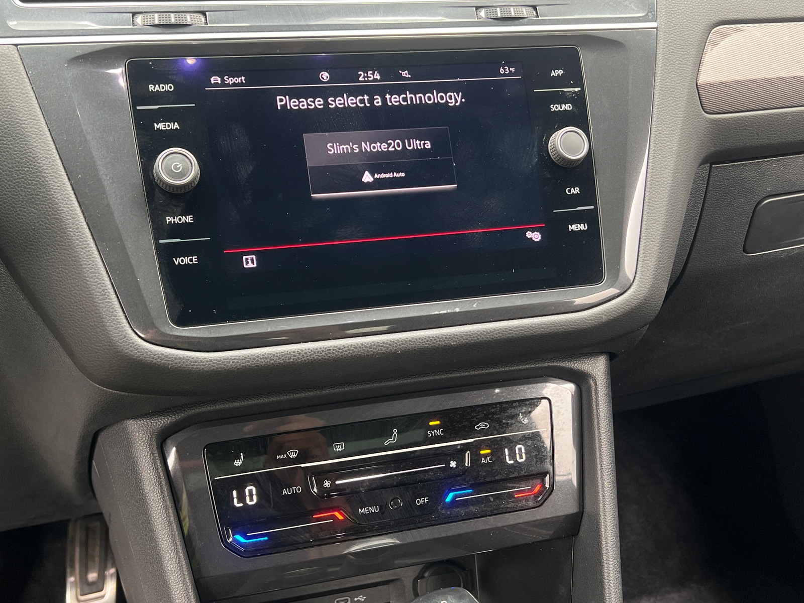 Thumbnail: 2022 Volkswagen Tiguan - 3