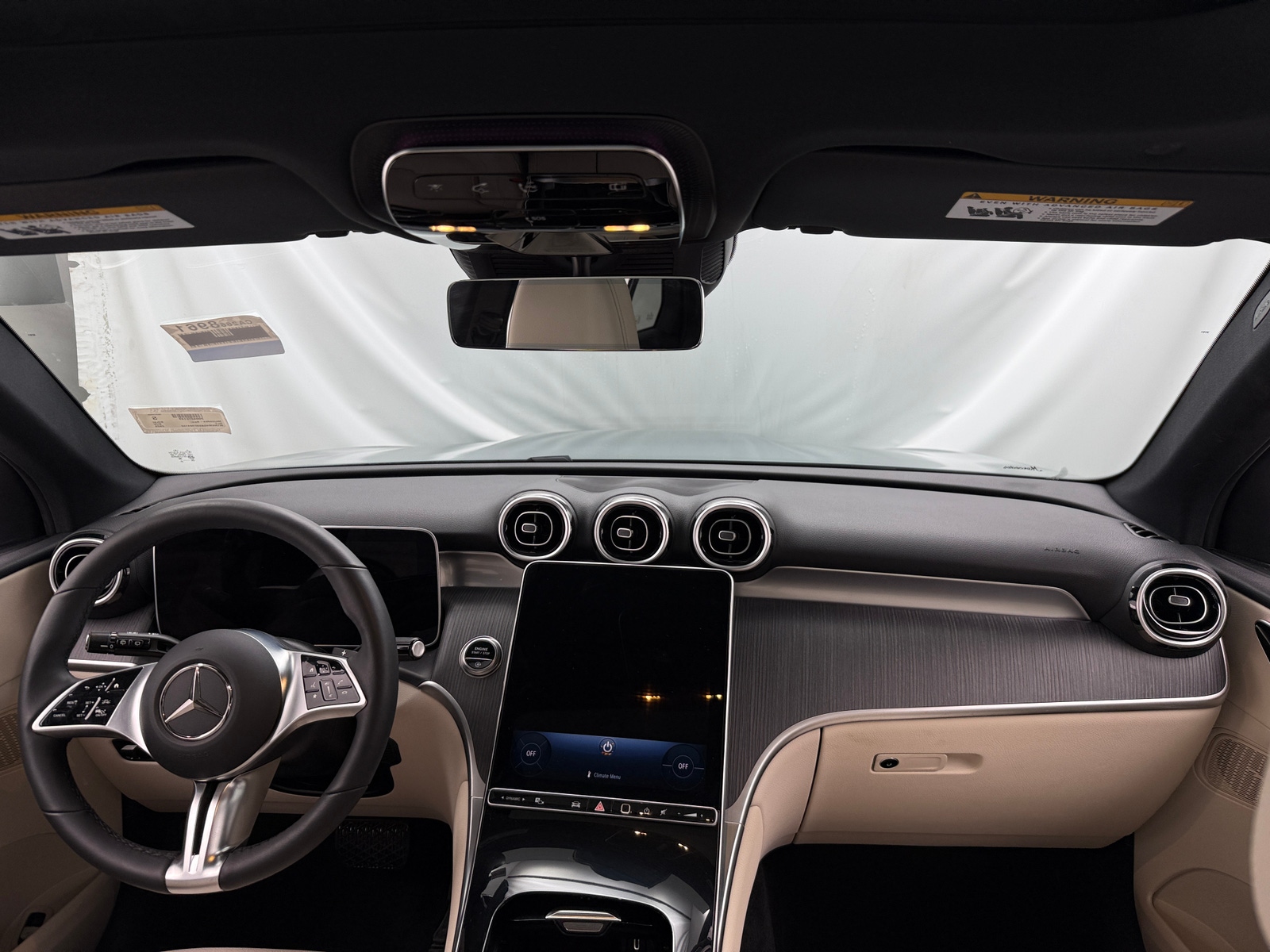 Thumbnail: 2025 Mercedes-Benz GLC - 2