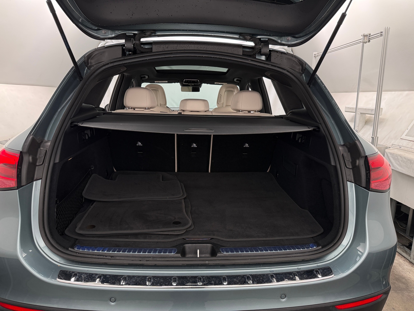 Thumbnail: 2025 Mercedes-Benz GLC - 6